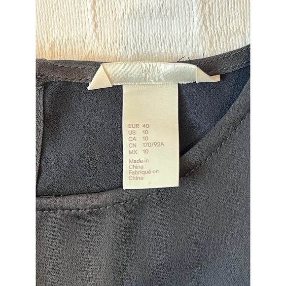 H&M Fancy Gray T-Shirt Womans 10 - Picture 3 of 4